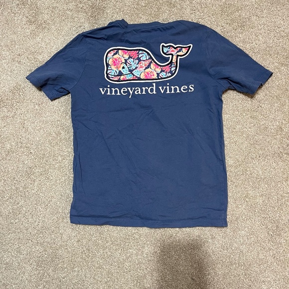 Vineyard Vines tshirt - Picture 1 of 4